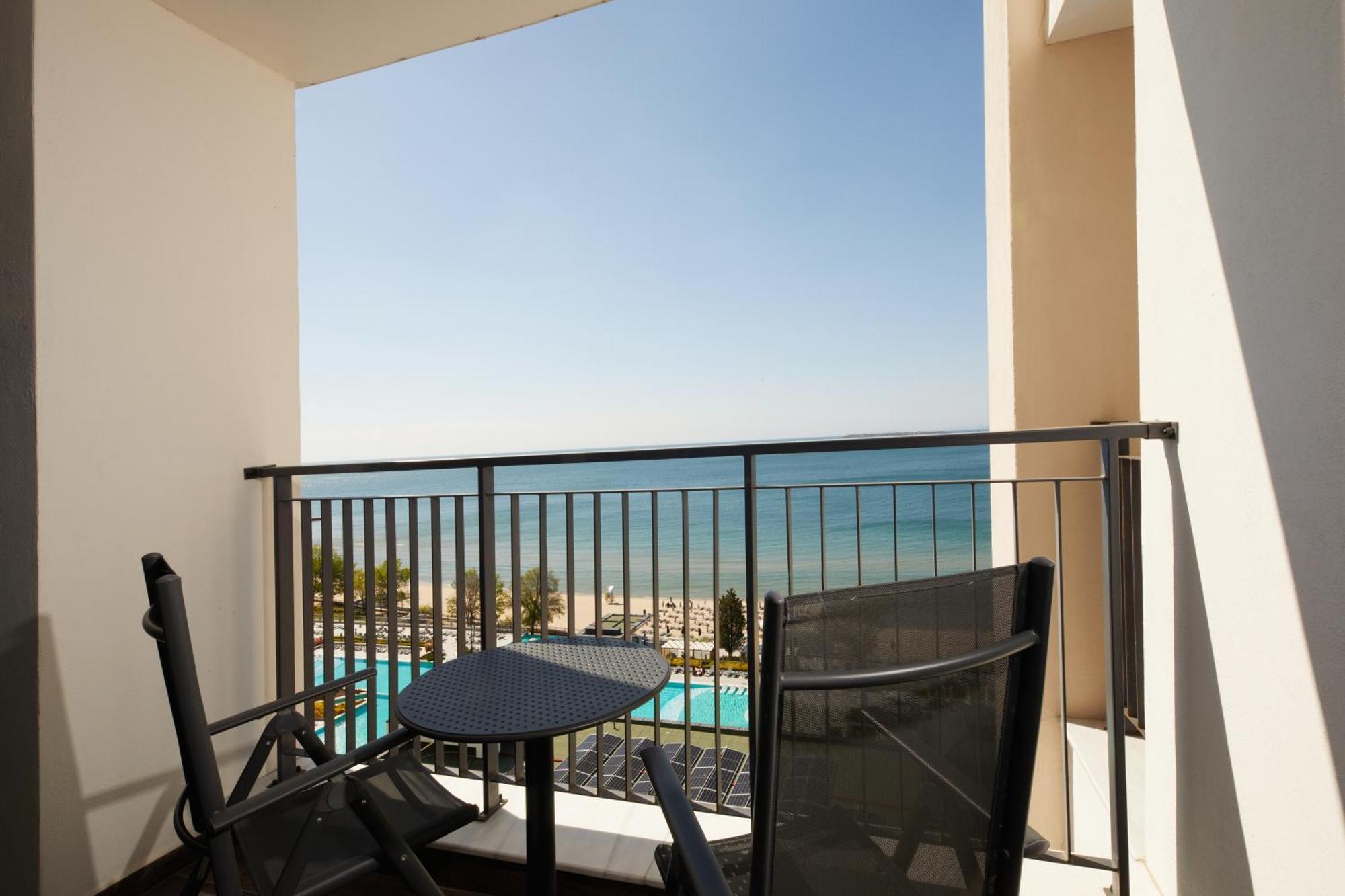 Secrets Sunny Beach Resort & Spa (Adults Only) Szoba fotó A balcony