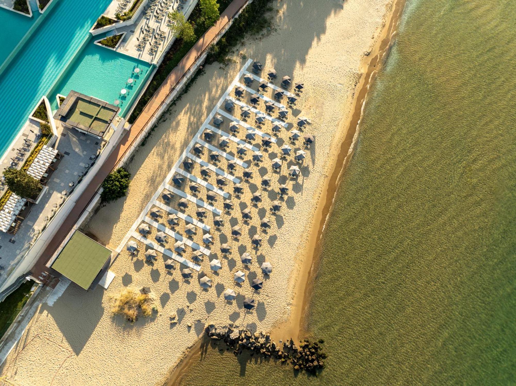 Secrets Sunny Beach Resort & Spa (Adults Only) Kültér fotó Aerial view of the beach